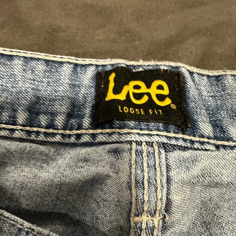 Lee y2k 30x32